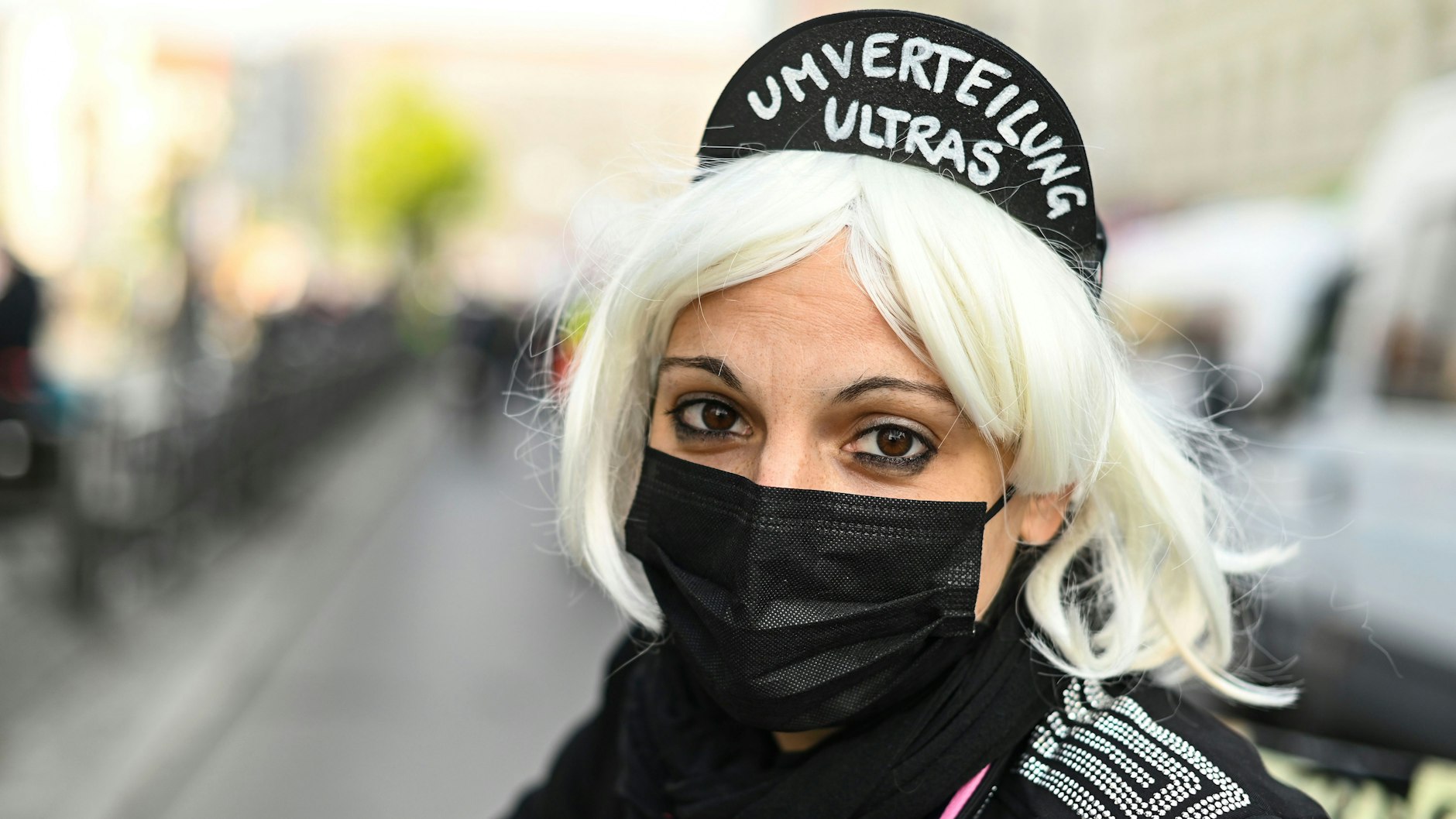 Die Aktivistin&nbsp;Frauke Geldher am 1. Mai.