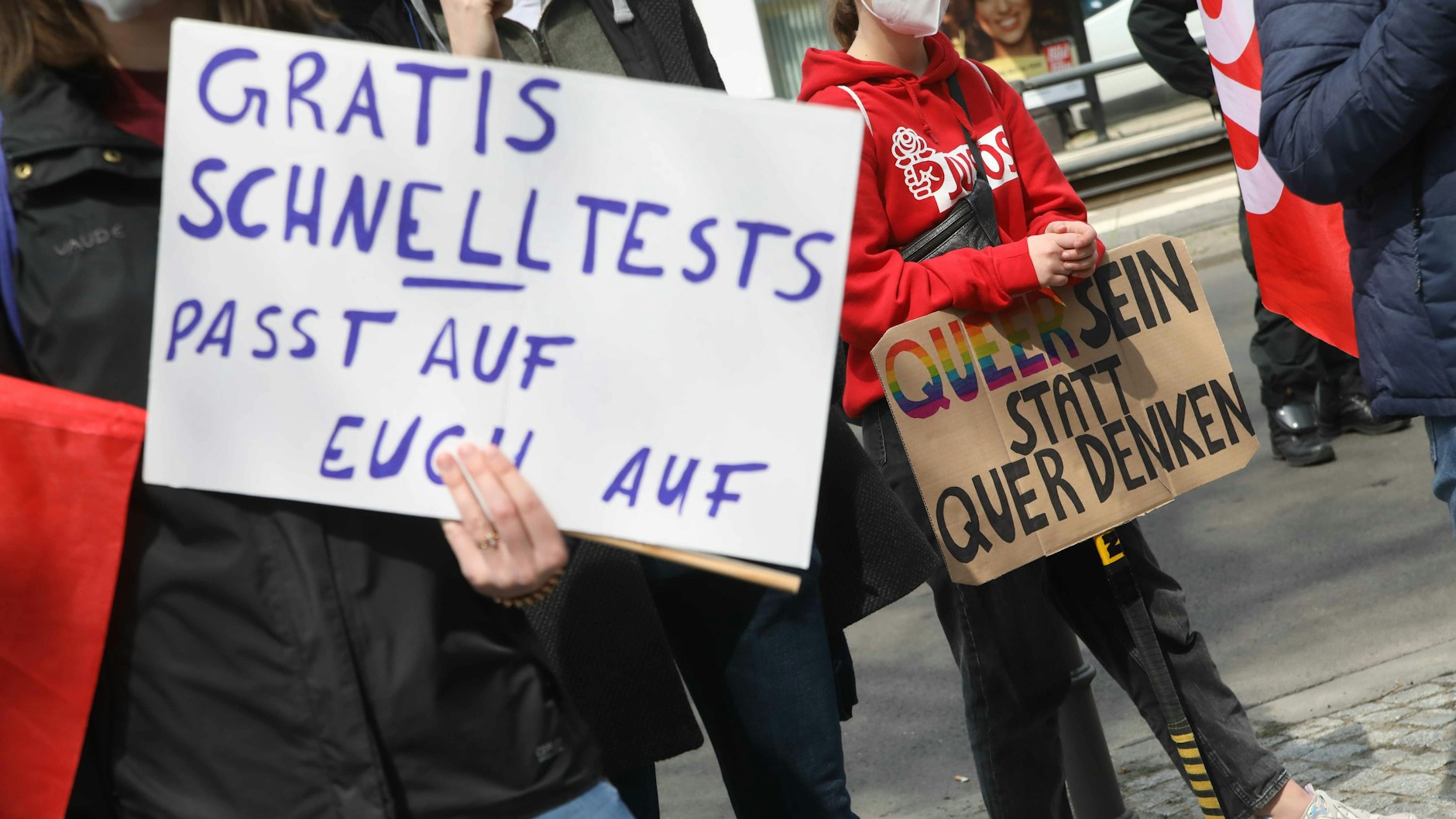 Demo-Plakat gegen sogenannte Corona-Leugner.