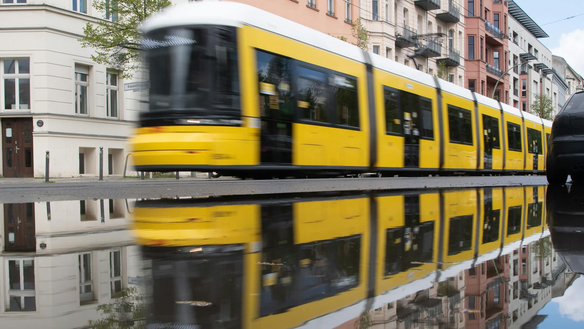 Does the cargo have to wear a mask too? 