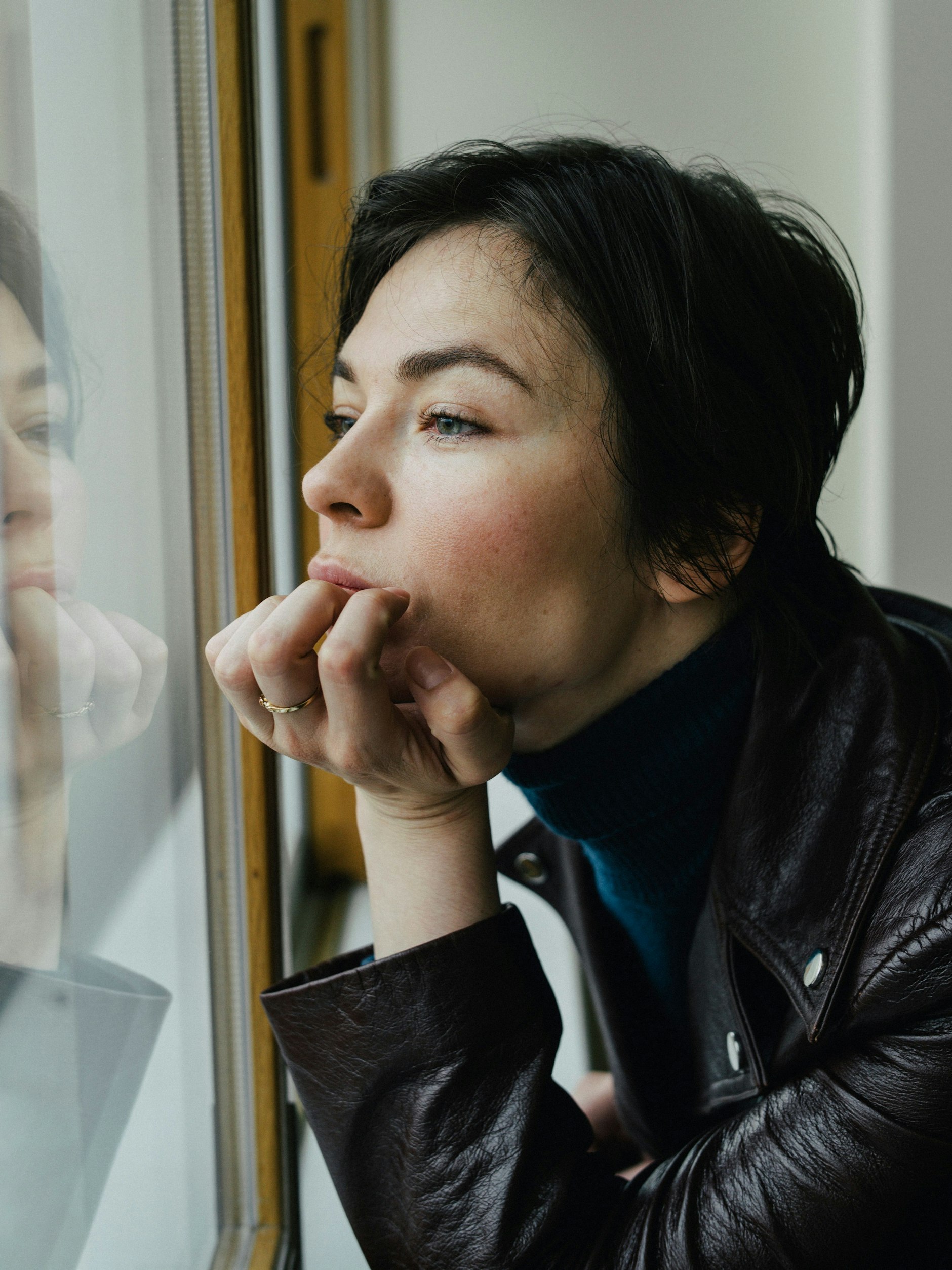 We're seeing it first: Between interview and photoshoot, Nina Kraviz got a short cut.