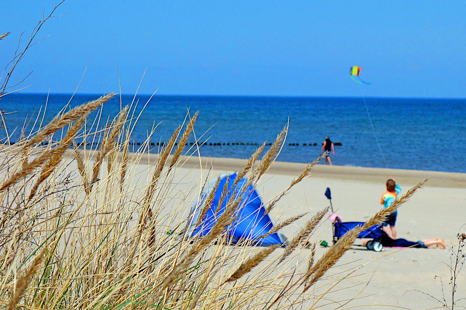 Der Strand auf Usedom: Ab Mitte Juni können auch Berliner wieder ihren Urlaub an der Ostsee verbringen.