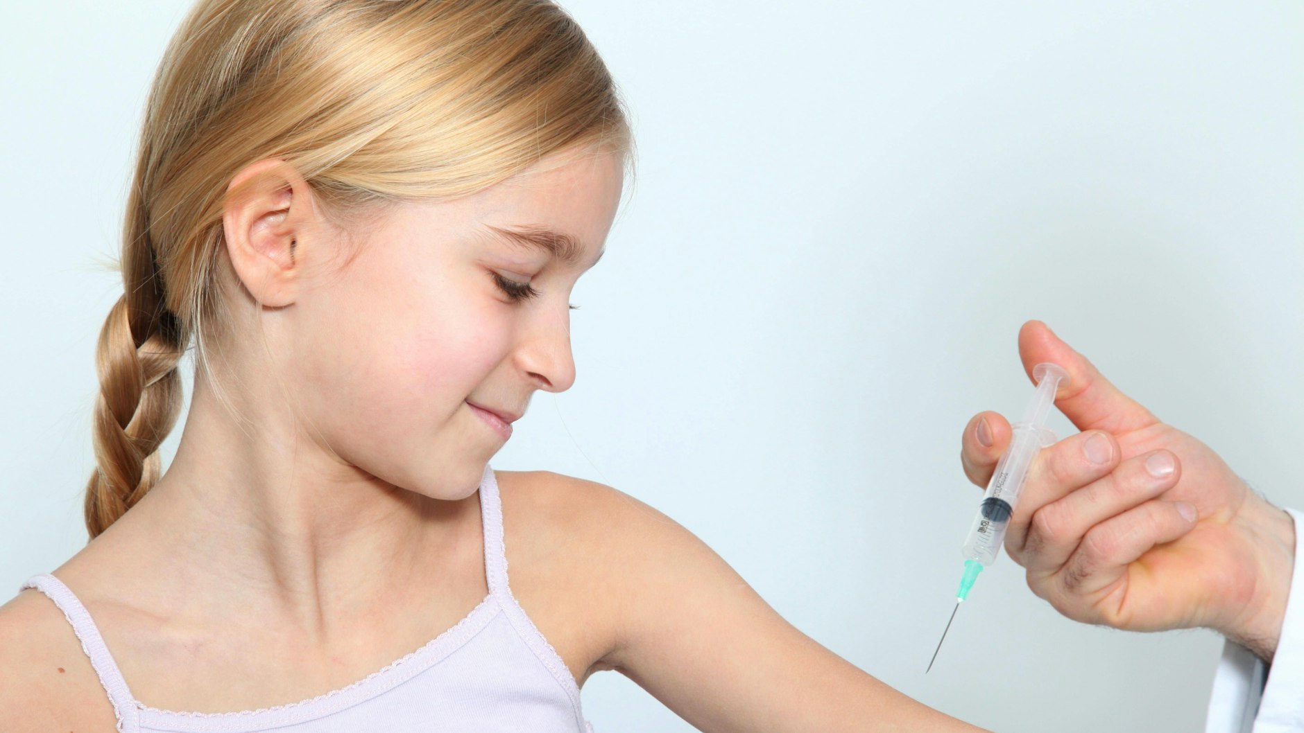 Die Impfung von Minderjährigen gilt als wichtig für die Annäherung an die sogenannte Herdenimmunität, mit der die Pandemie unter Kontrolle gebracht werden soll.