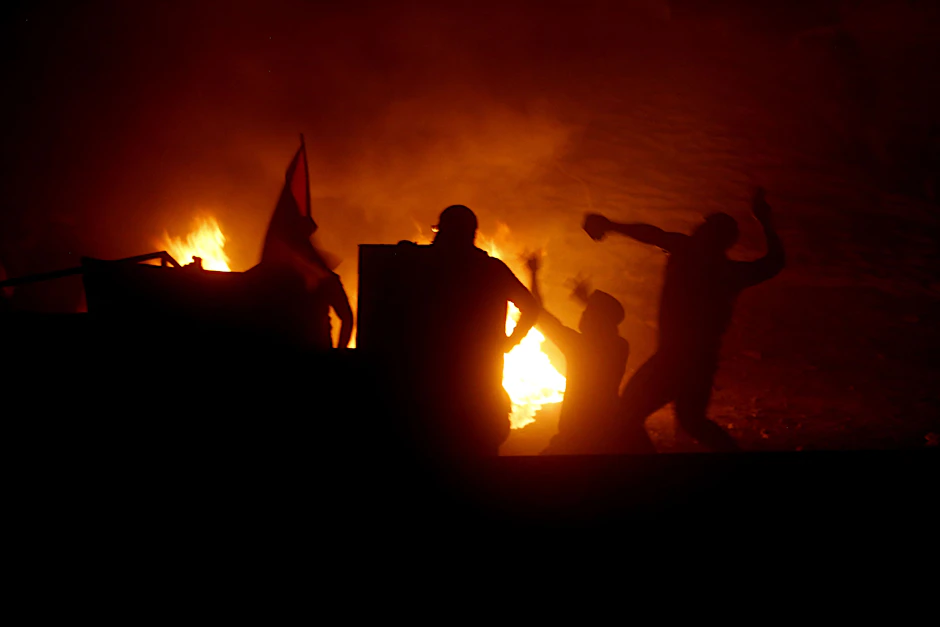Protest von Palästinensern am Checkpoint Qalandiya zwischen Ramallah und Jerusalem.