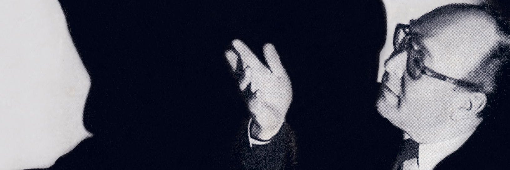 Helmut Schreiber alias Kalanag hatte auch in Nazi-Deutschland direkte Kontakte zur NS-Führungsriege. Ein neues Buch erzählt die Geschichte des Zauberkünstlers.