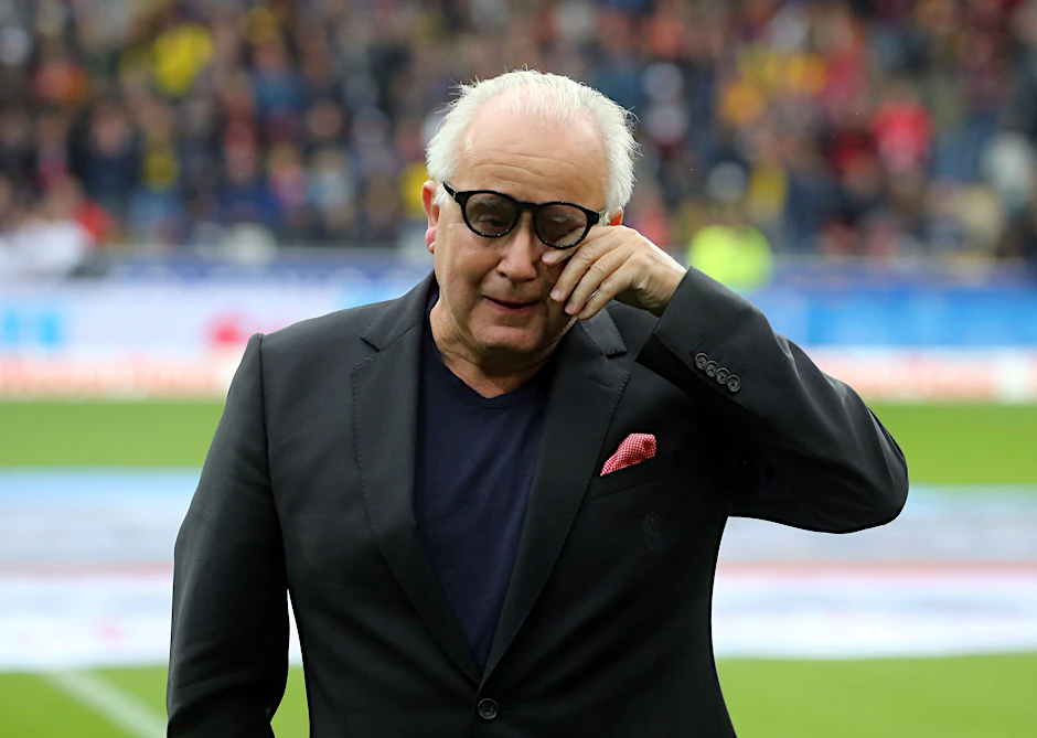 Nach nur 19 Monaten im Amt ist DFB-Boss Fritz Keller schon wieder weg. Der ehemalige Präsident des SC Freiburg stolperte über einen Nazi-Vergleich.&nbsp;