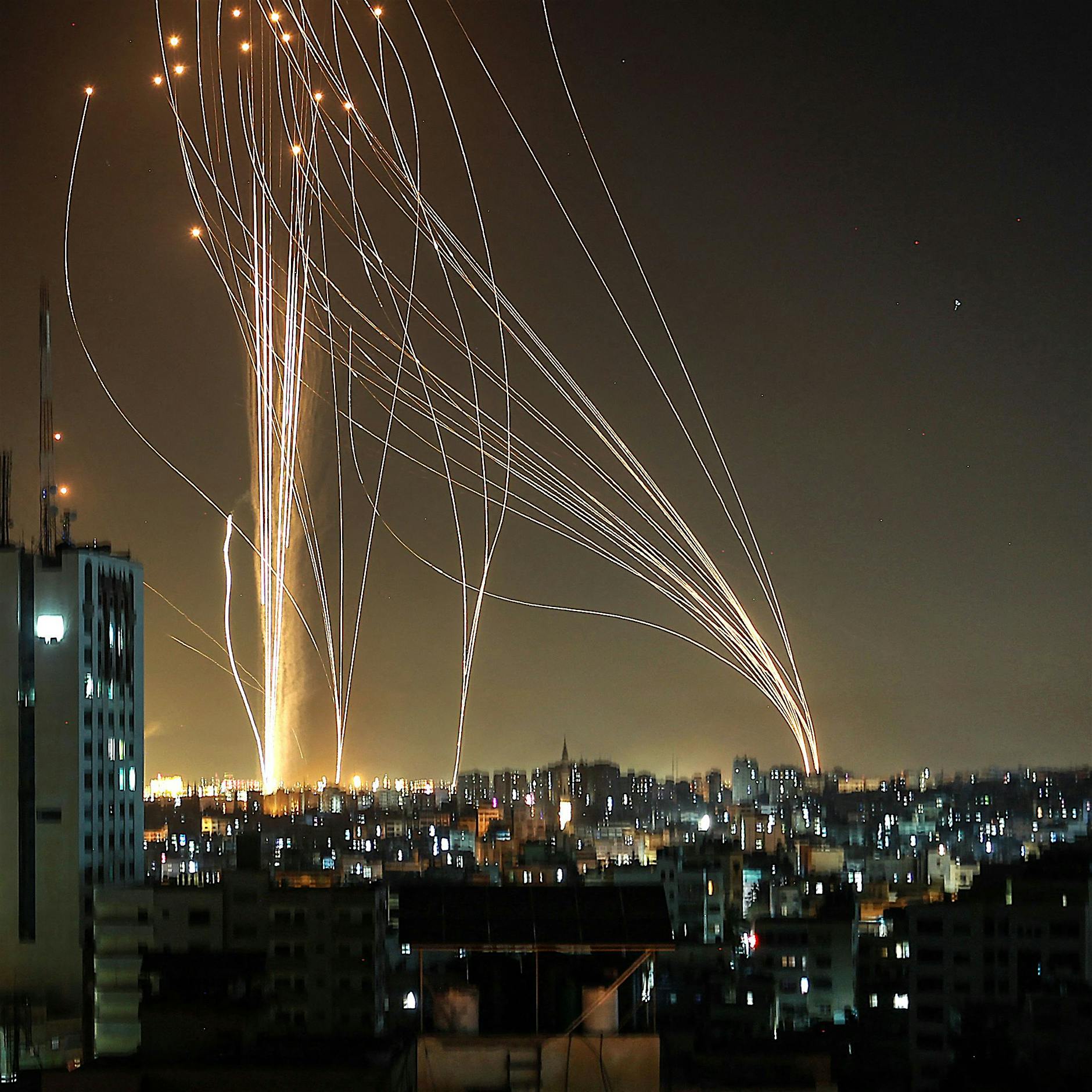 Israels Militär: Mehr als 1600 Raketen aus Gazastreifen abgefeuert