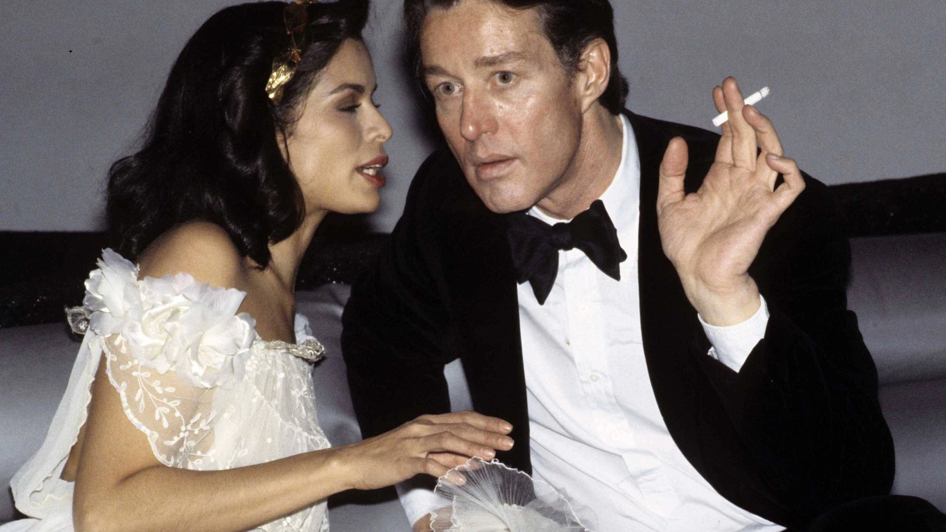 Mode-Designer Halston 1977 mit Bianca Jagger.