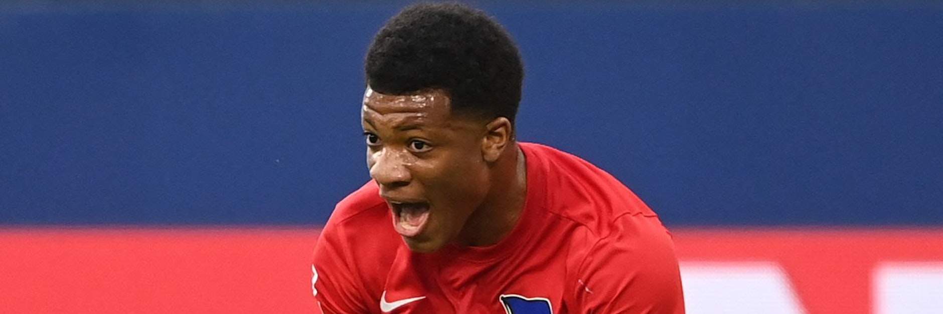 Herthas Jessic Ngankam hat ein geschwollenes Knie. Ein Einsatz gegen Köln ist sehr fraglich.