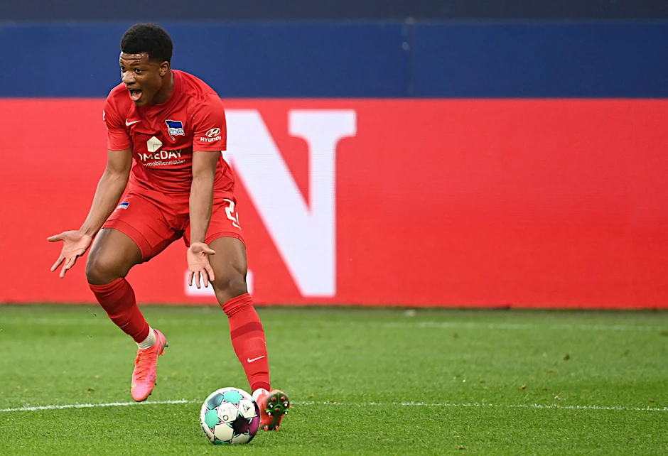 Herthas Jessic Ngankam hat ein geschwollenes Knie. Ein Einsatz gegen Köln ist sehr fraglich.