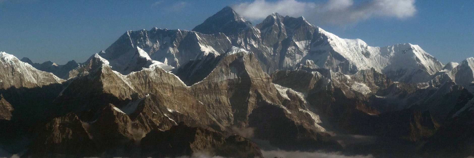 Viele Leichen werden nie vom Mount Everest, dem höchsten Berg der Welt, geborgen.