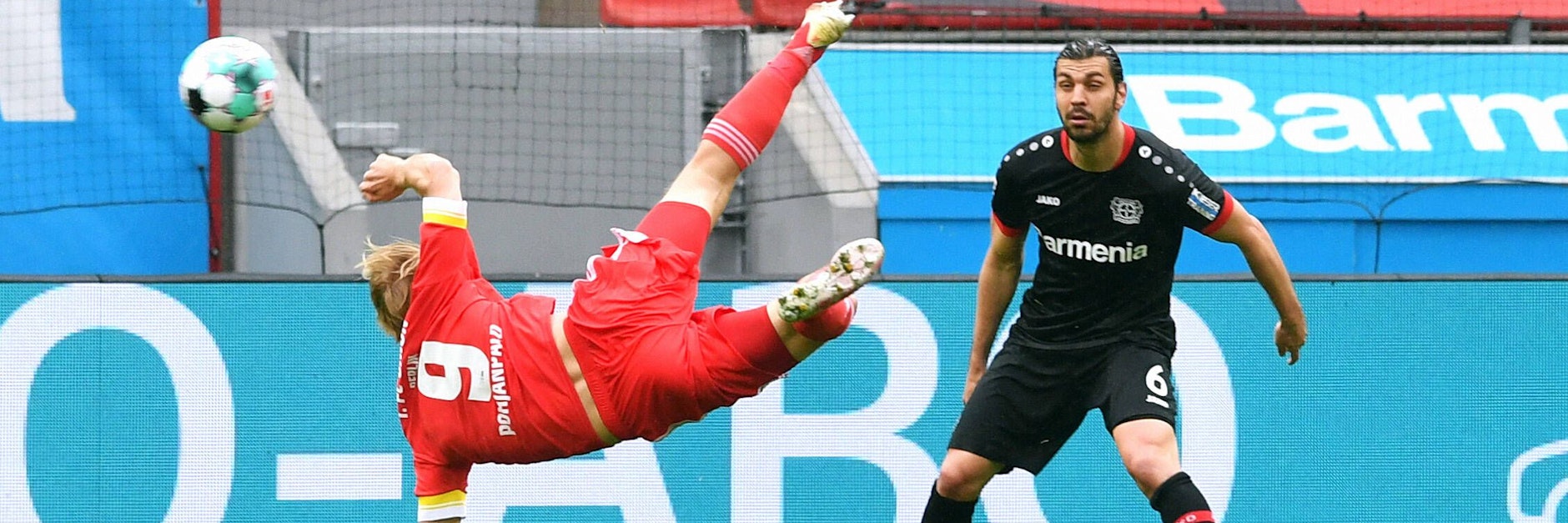 Ein letztes Kunststück – so wie hier von Joel Pohjanpalo vorexerziert – muss der 1. FC Union noch vollbringen, um in den Europapokal einziehen zu dürfen.