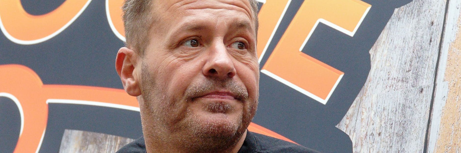 Willi Herren bei der Eröffnung seiner Reibekuchen-Bude, kurz vor seinem Tod.