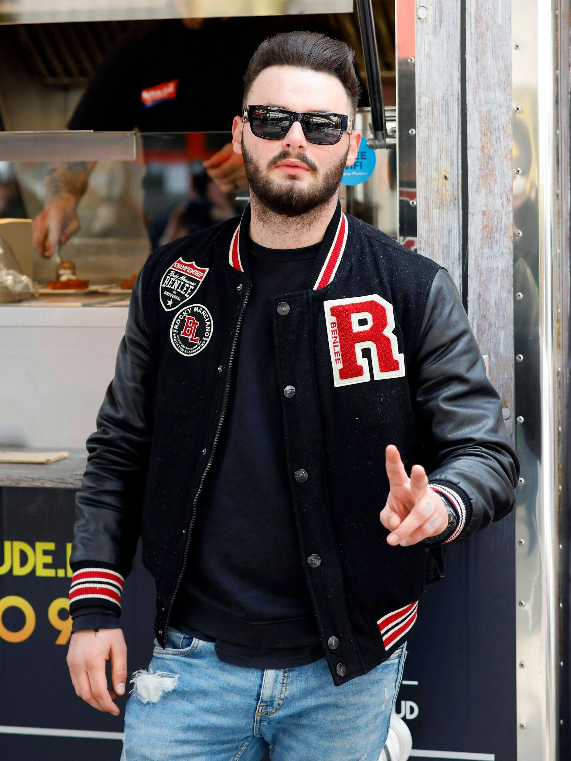 Auch Stefano Herren kam zur Eröffnung von Willi Herrens „Rievkooche Bud“.