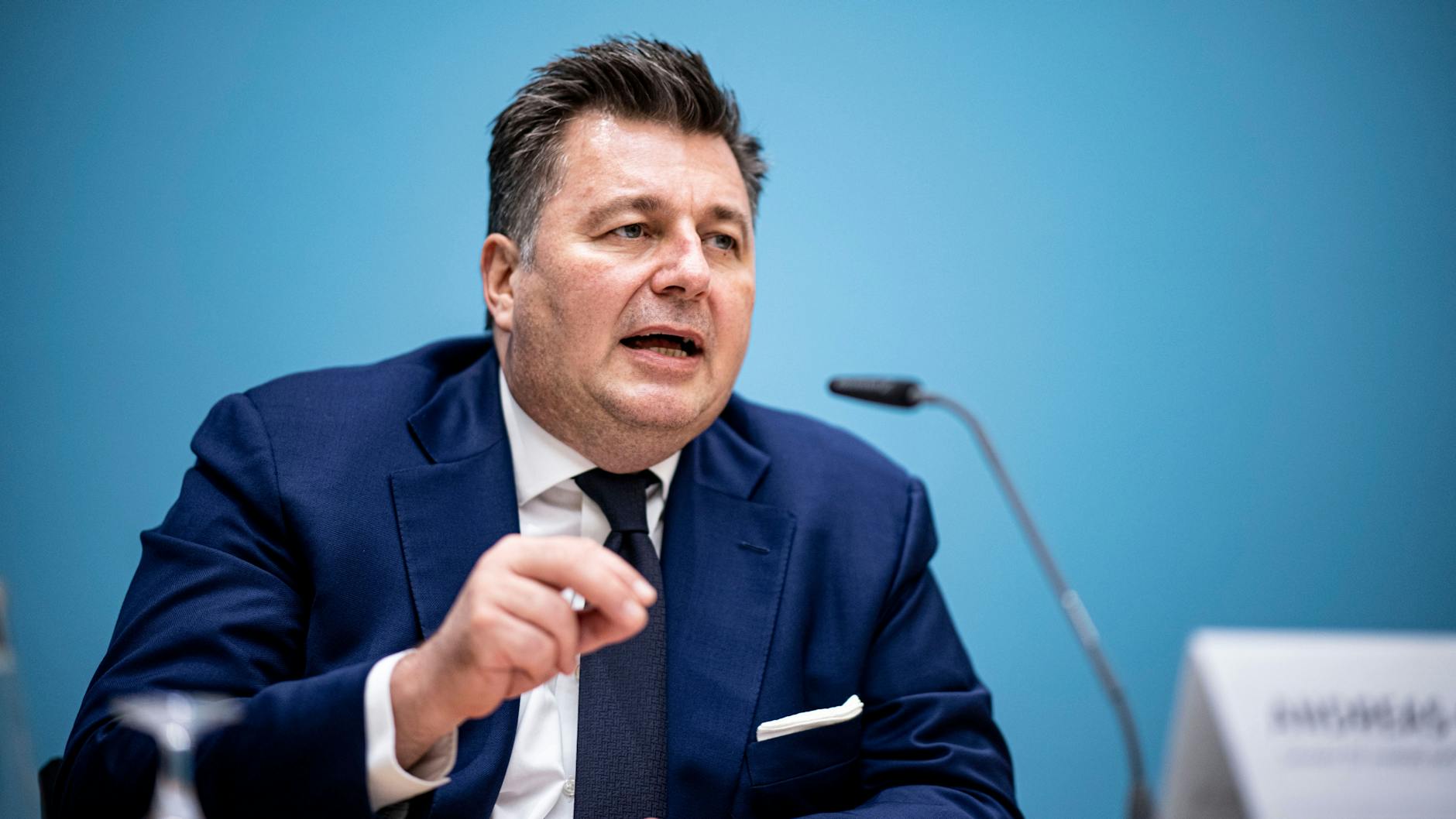 Berlins Innensenator Andreas Geisel (SPD) hat die antisemitischen Vorfälle vom Wochenende klar verurteilt.