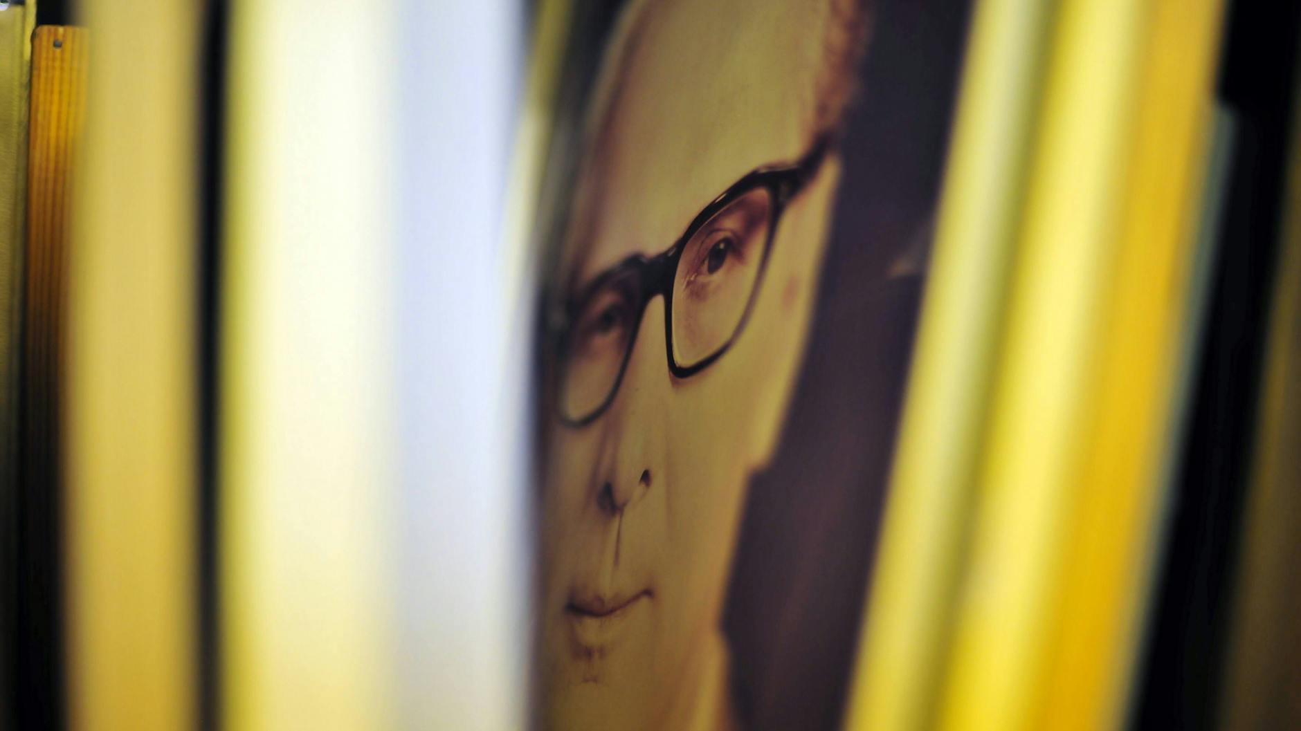 Ein Bild von Erich Honecker im Stasimuseum Berlin – Forschungs- und Gedenkstätte Normannenstraße.<br>