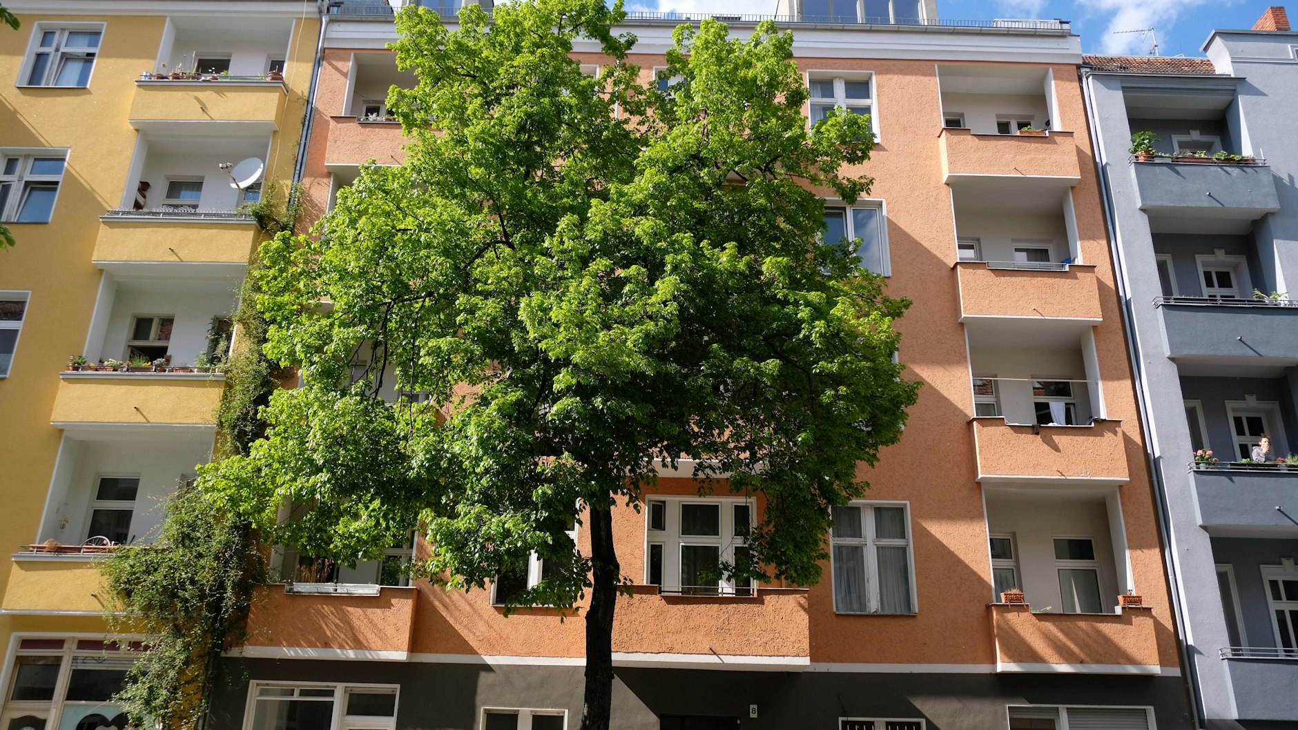 Wohnhaus in der Boddinstraße 8. Künftiger Vermieter ist hier die landeseigene Wohnungsbaugesellschaft Howoge.<br>