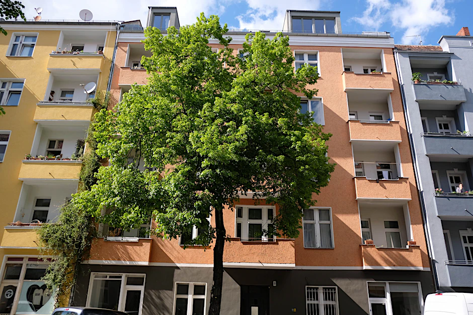 Wohnhaus in der Boddinstraße 8. Künftiger Vermieter ist hier die landeseigene Wohnungsbaugesellschaft Howoge.<br>