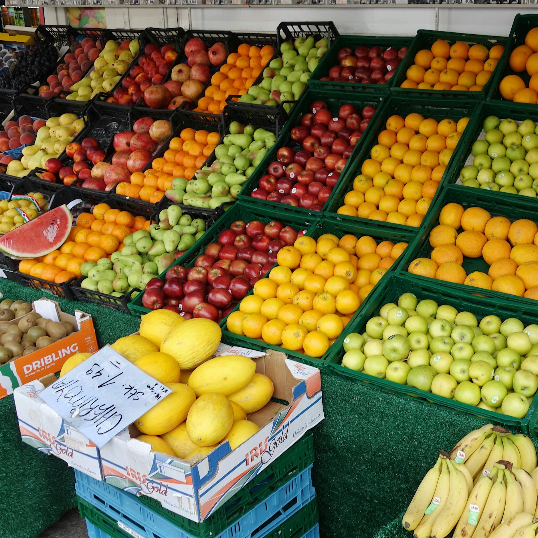 Greenpeace weist verbotene Pestizide in Obst aus Brasilien nach