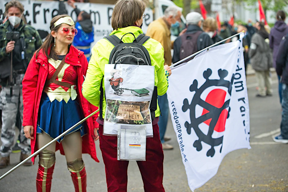 Mehrere Demonstrationen am Pfingstwochenende, darunter auch solche von Gegnern der Pandemieschutzmaßnahmen, wurden verboten.