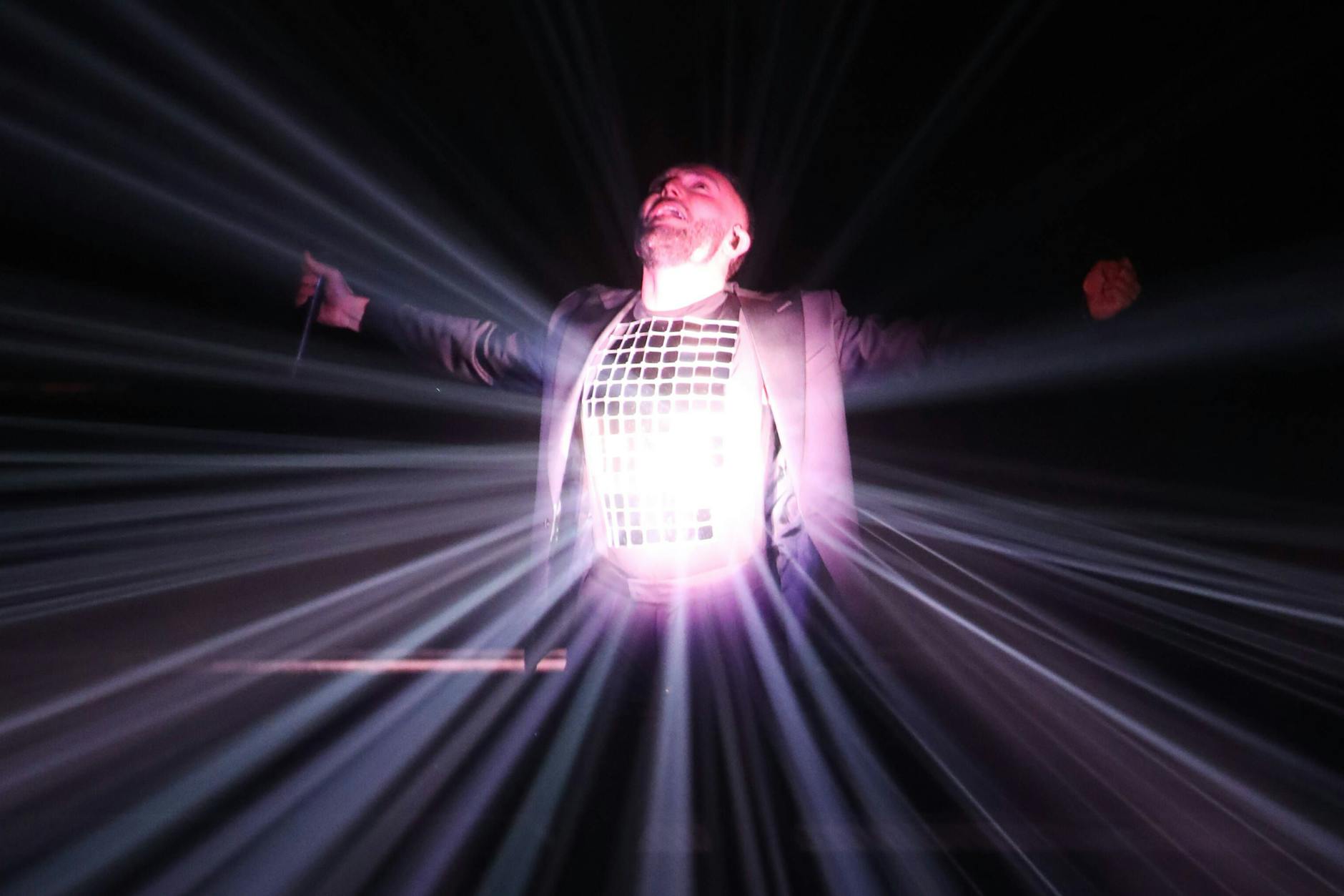 Sänger Vasil performt für Nordmazedonien: „Jetzt stehe ich hier. Es gibt nichts zu verbergen“