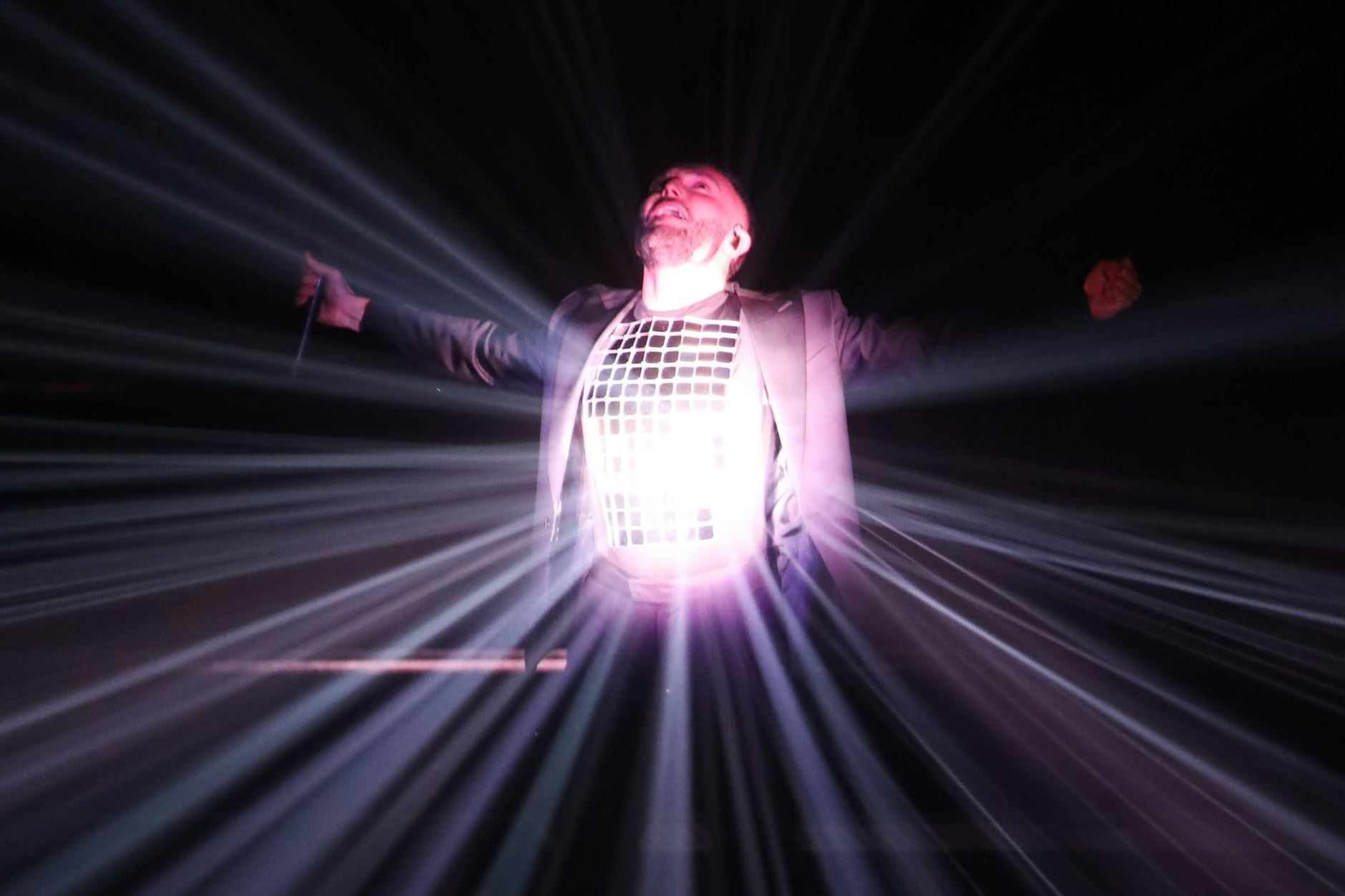 Sänger Vasil performt für Nordmazedonien: „Jetzt stehe ich hier. Es gibt nichts zu verbergen“