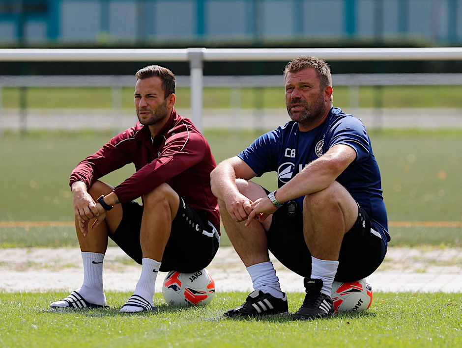 Time to say Goodbye! BFC-Trainer Christian Benbennek (r.) muss künftig ohne seinen Kapitän Ronny Garbuschewski planen.&nbsp;