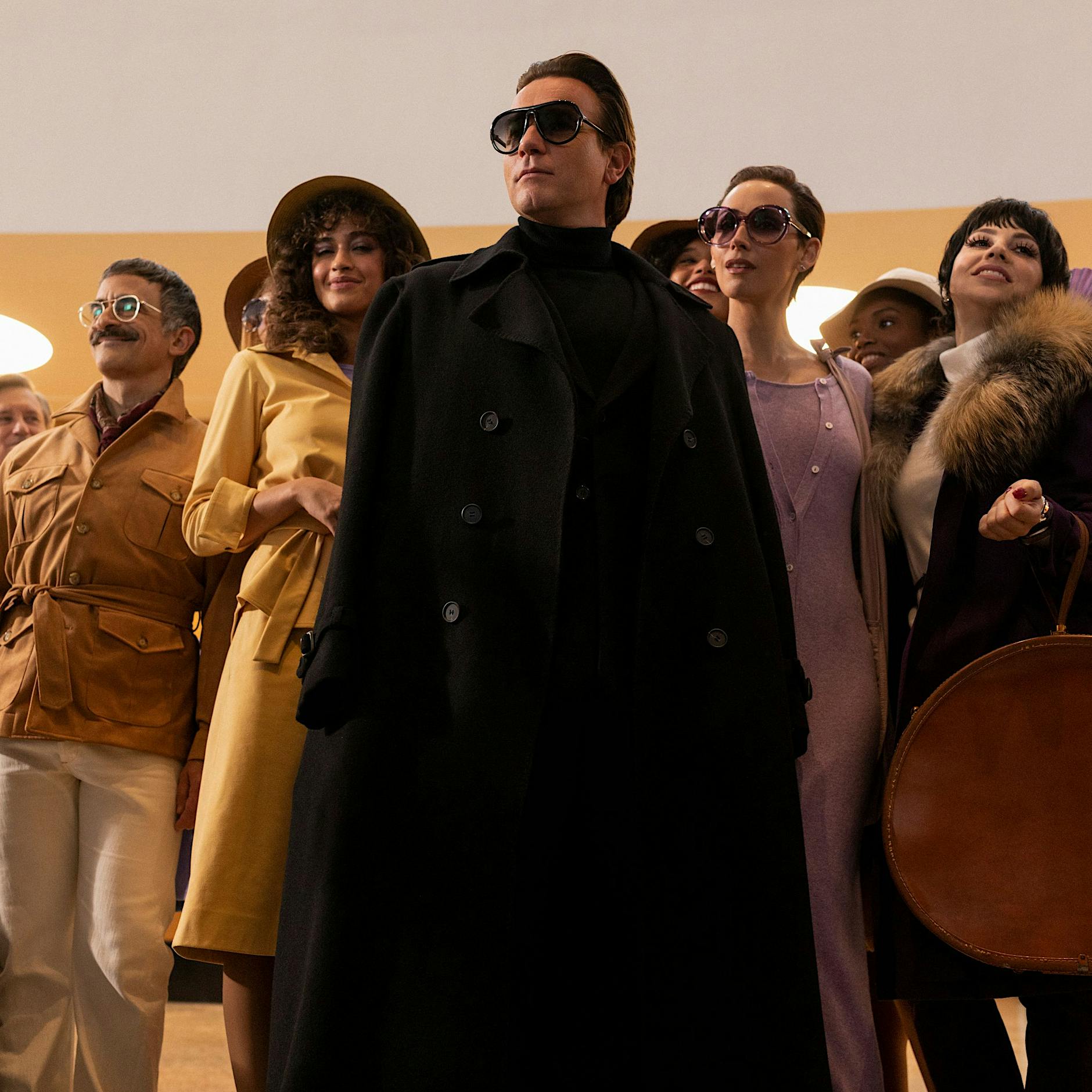 Die Netflix-Serie „Halston“: Ein Modemacher zwischen Fashion, Kippen und Kokain