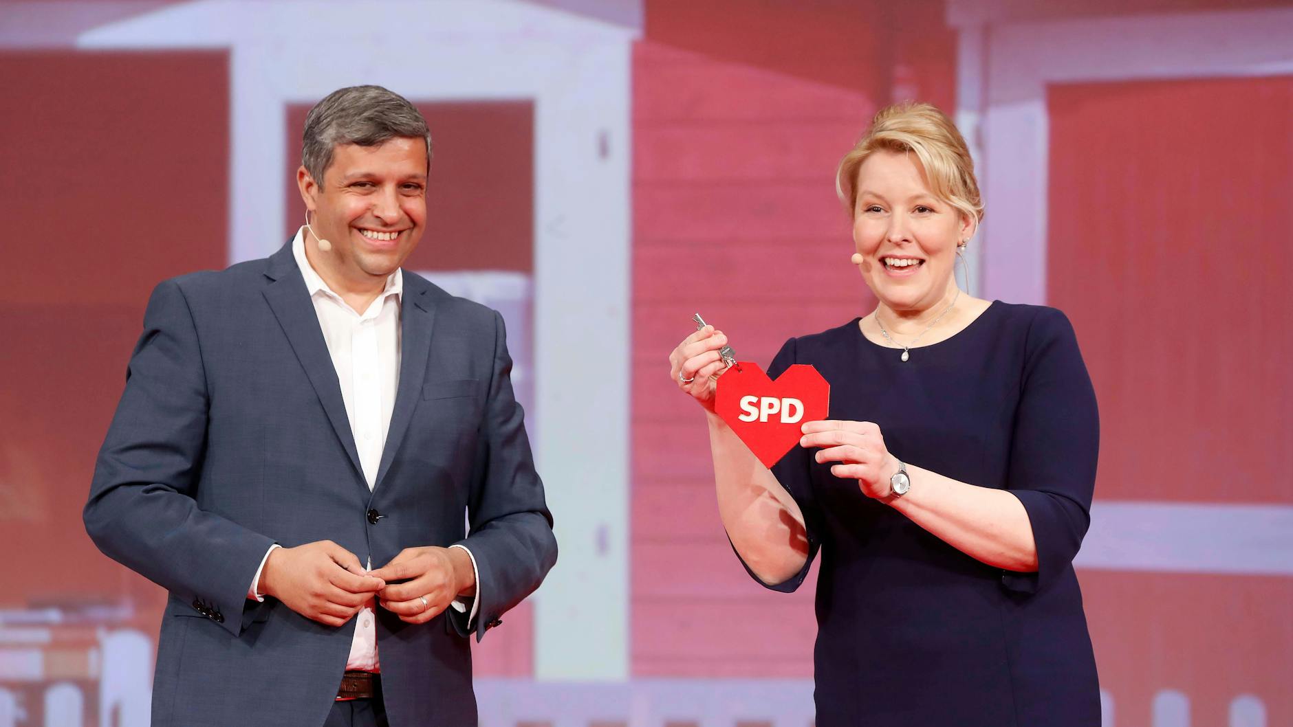 Franziska Giffey und Raed Saleh beim Landesparteitag der SPD Berlin am 24. April 2021.