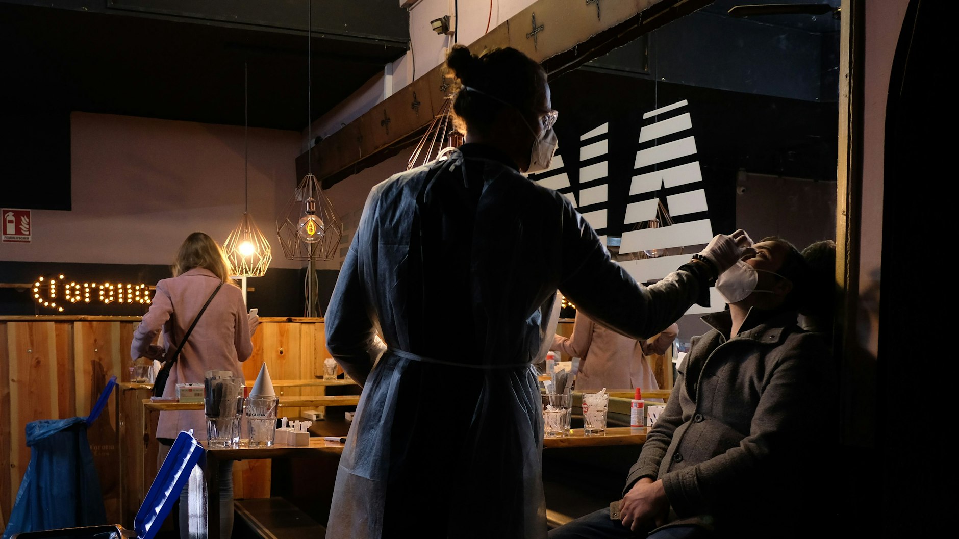 Insert joke about Berlin clubs and noses here.<br><br>