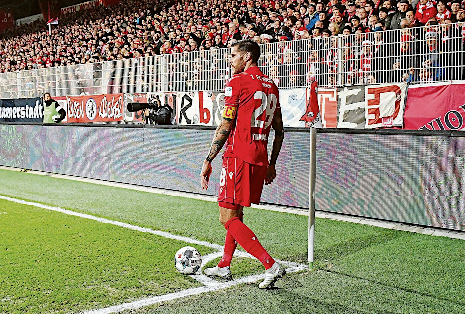 Christopher Trimmel bleibt beim 1. FC Union und kann am Sonnabend gegen Leipzig endlich wieder Eckbälle vor Publikum schießen.
