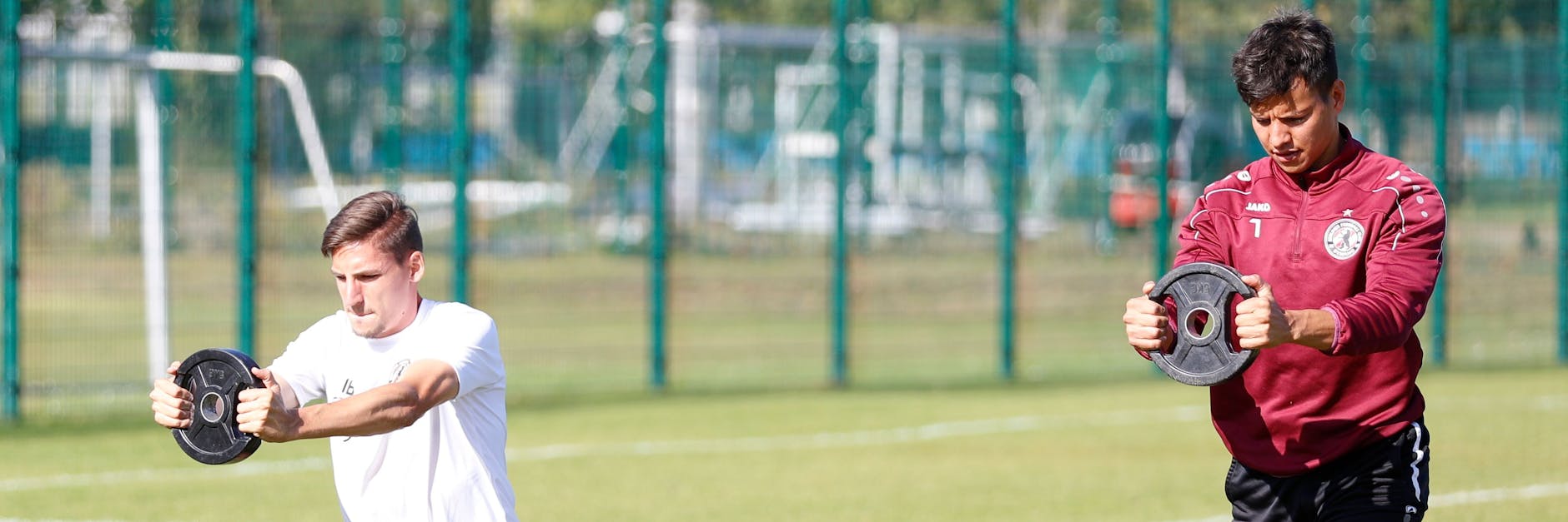 Freuen sich darauf, in der kommenden Saison wieder Punktspiele für den BFC bestreiten zu können: Alexander Siebeck und Philip Schulz.