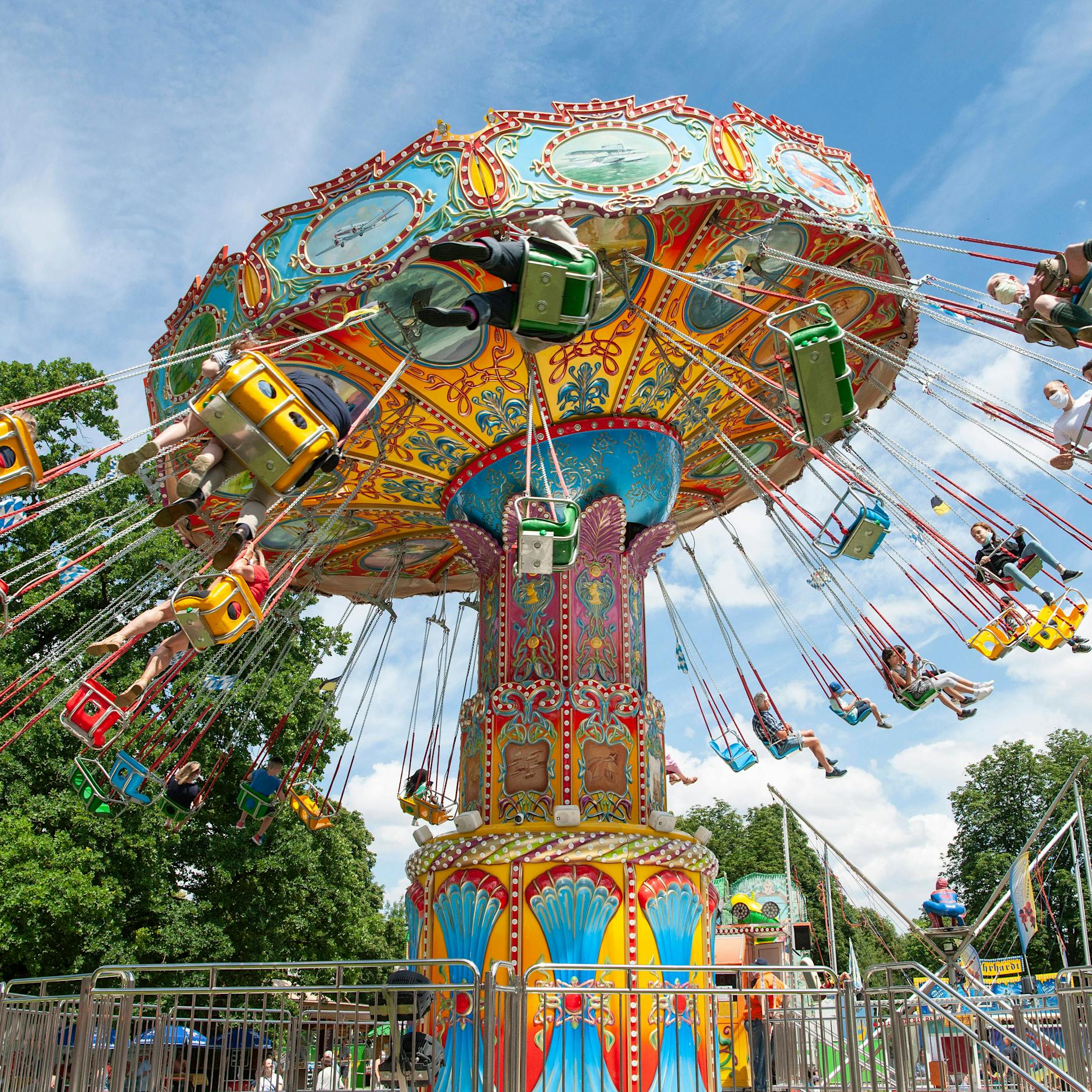 Dramatischer Appell der Schausteller: Rückt endlich Rummelplätze raus, sonst steht das Karussell für immer still!