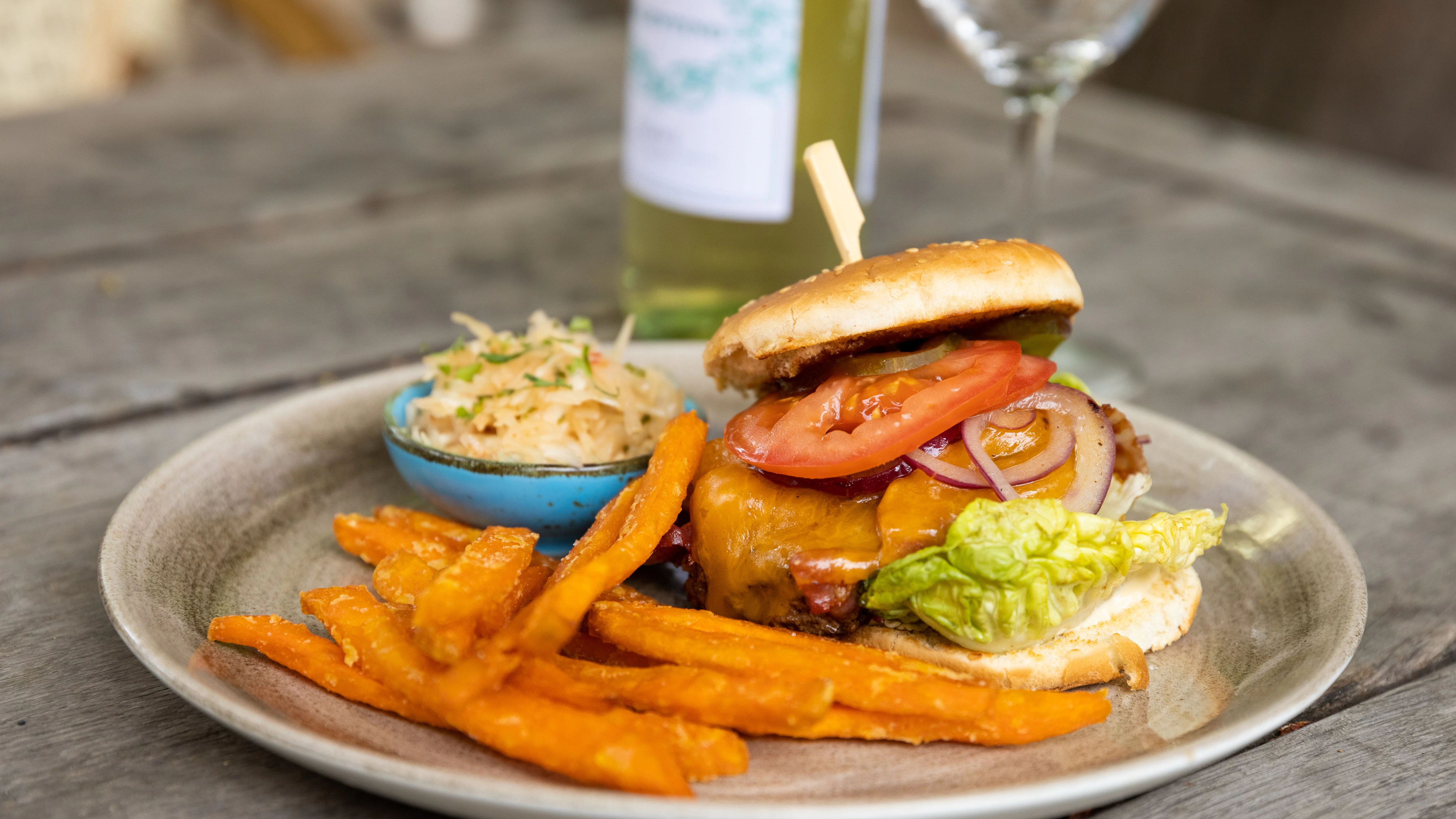 Burgers always work! Above all with trendy sweet potato fries.