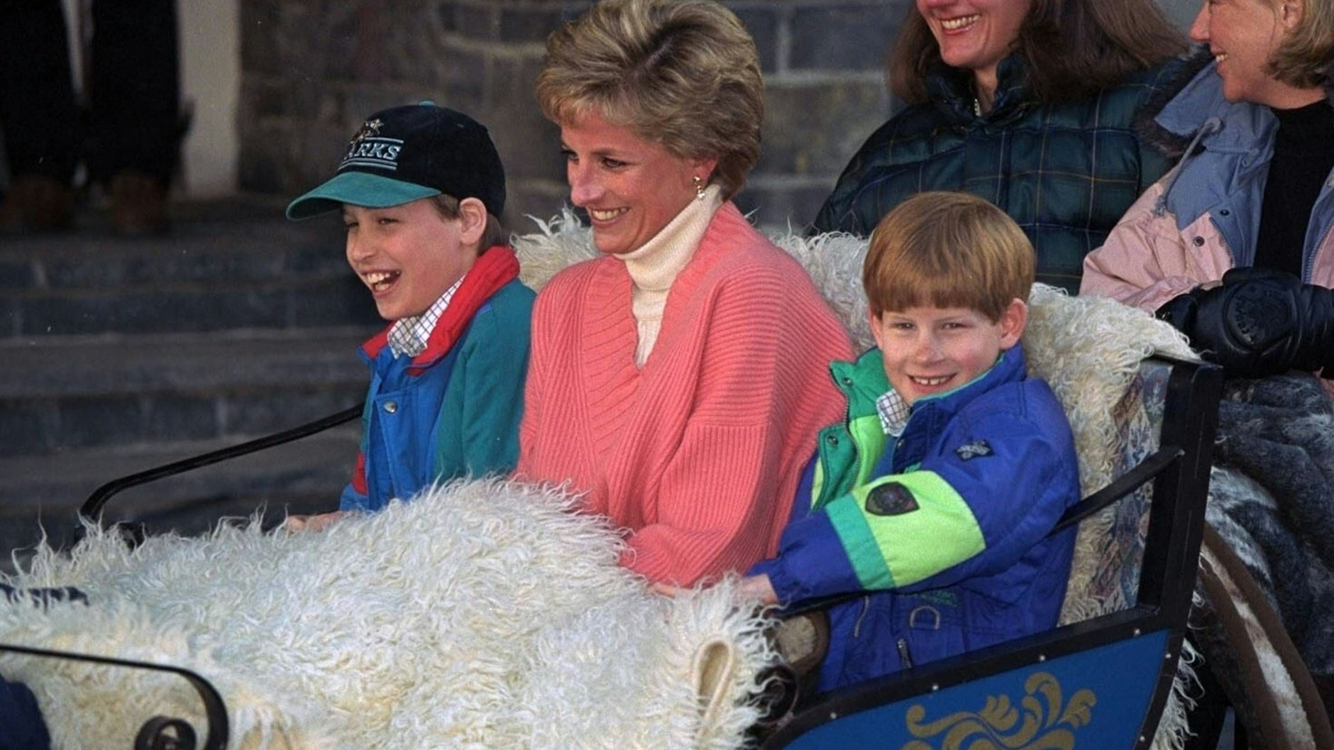 Prinzessin Diana mit ihren beiden Söhnen William und Harry.