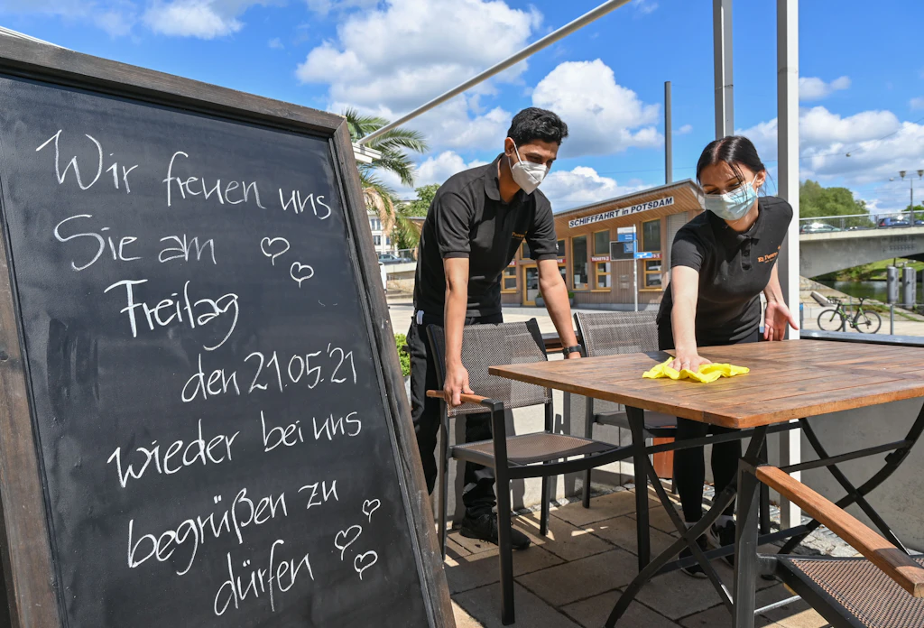 Brandenburg: Corona-Regeln ab heute fast überall gelockert