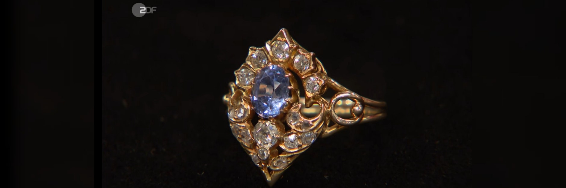 Dieser Saphir-Ring steht bei „Bares für Rares“ zum Verkauf.