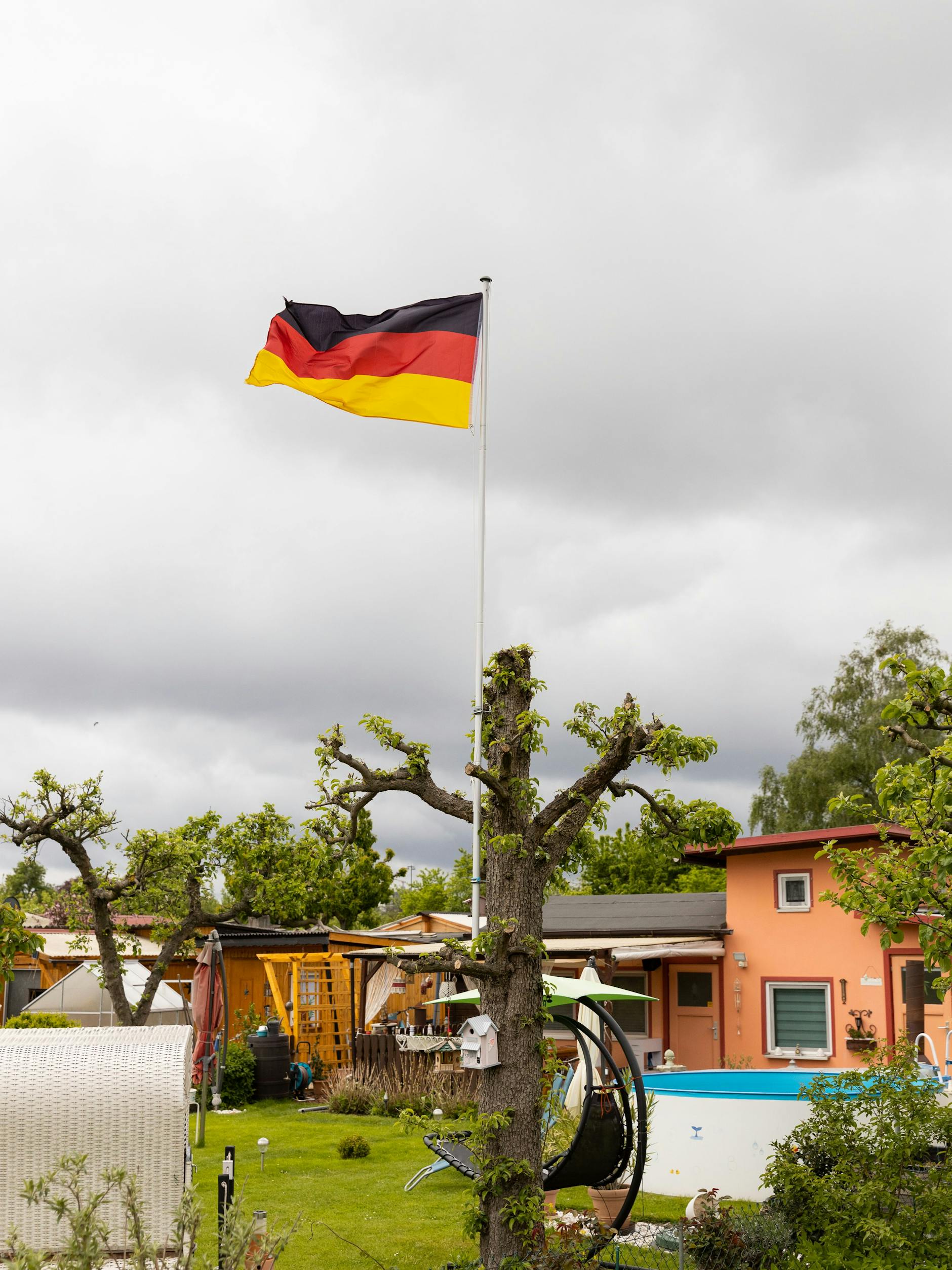 Nationalstolz in der Kleingartenkolonie „Glück im Winkel“