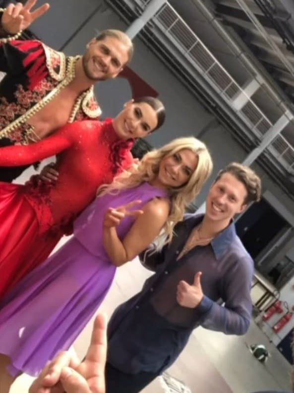 Rurik Gislason und Valentina Pahde mit ihren Tanzpartnern Renata und Valentin Lusin.