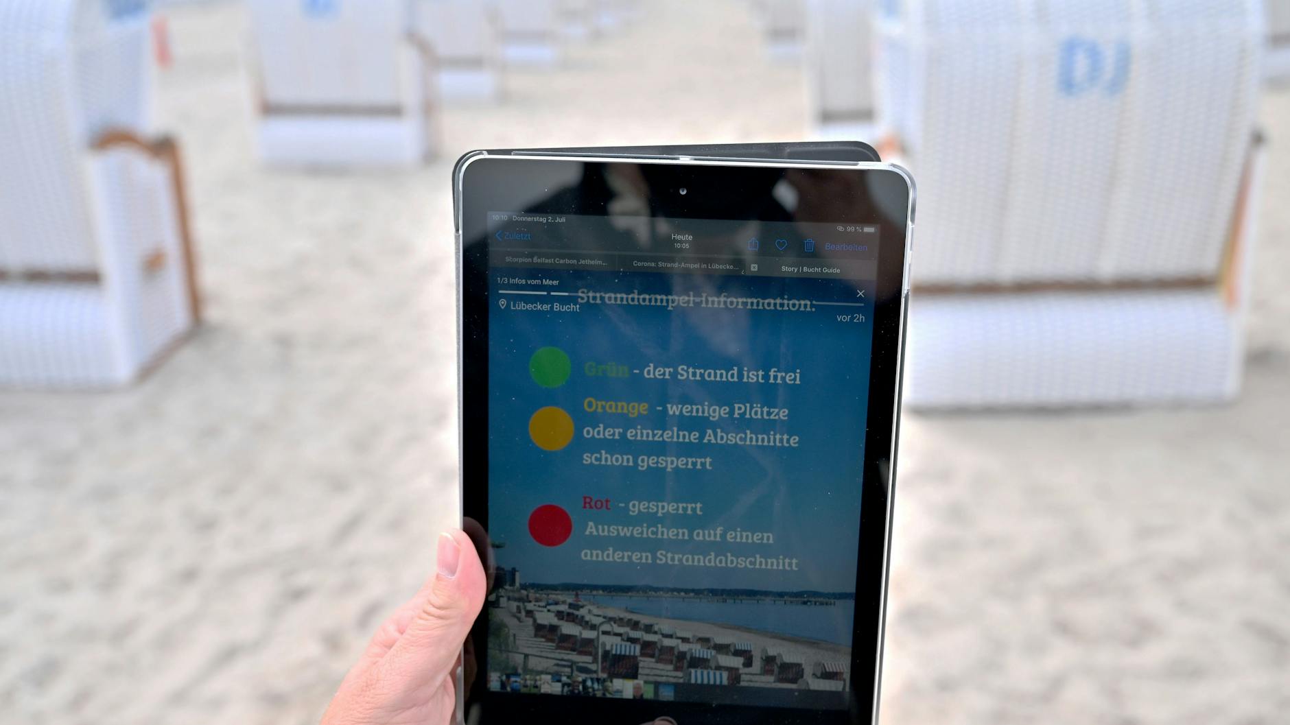 An der Lübecker Bucht (Schleswig-Holstein) hilft der „Strandticker“ dabei, ein Plätzchen am Strand zu finden.