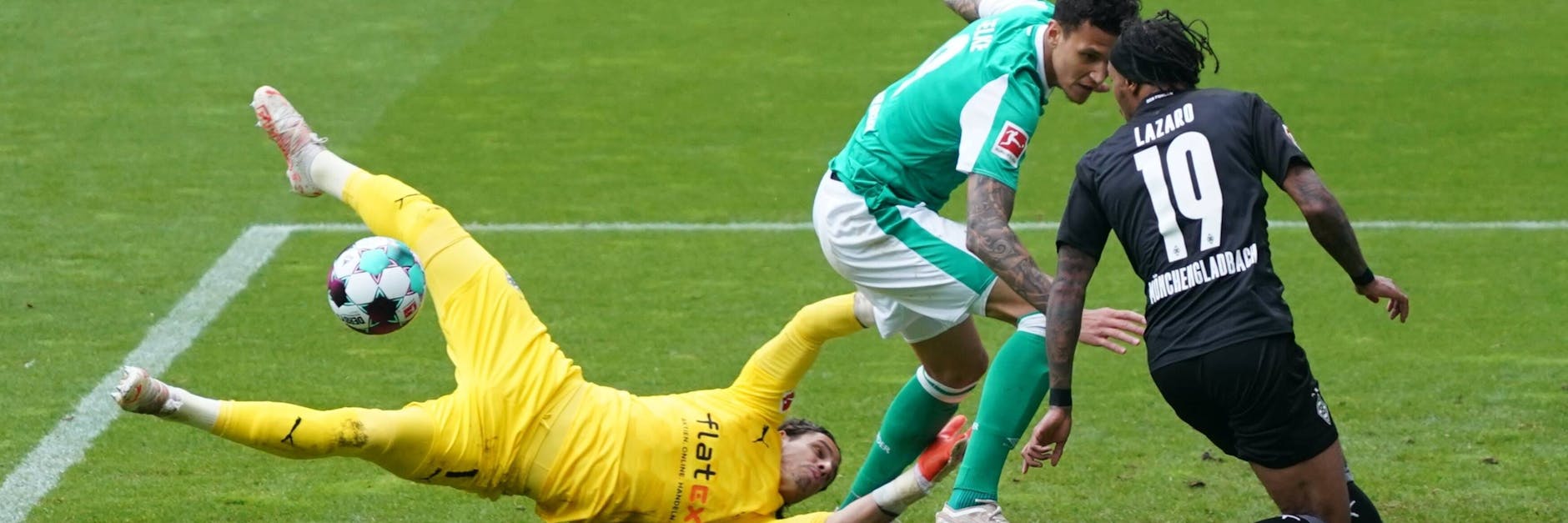 Bremens Davie Selke scheiterte in der 19.Minute kläglich, eine Vorentscheidung für Werders Abstieg.