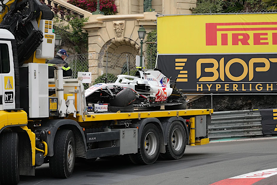 Mick Schumachers Haas ist nach dem Trainingsunfall so kaputt, dass er nicht rechtzeitig für die Qualifikation repariert werden kann.