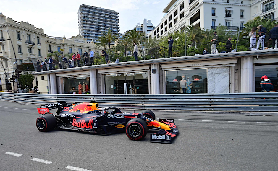 Red-Bull-Pilot Max Verstappen profitierte vom Ausfall von Charles Leclerc und siegte erstmals in Monaco.&nbsp;