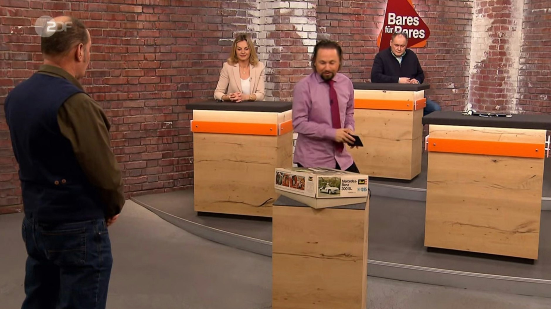 „Bares für Rares“-Händler Wolfgang Pauritsch kauft den Mercedes 300 SL.