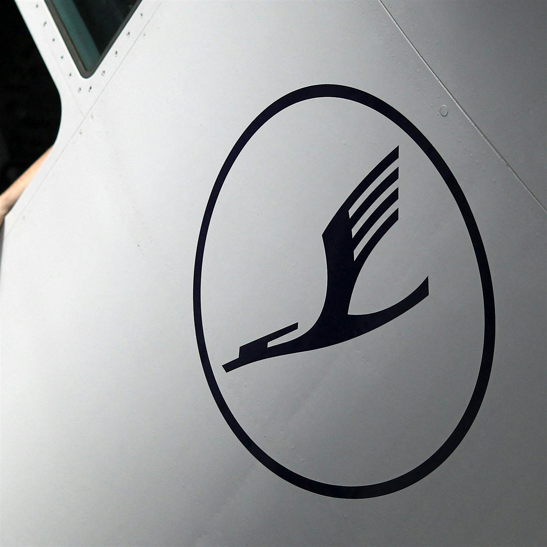 Nach Sicherheitshinweis: Lufthansa-Flugzeug in Minsk durchsucht