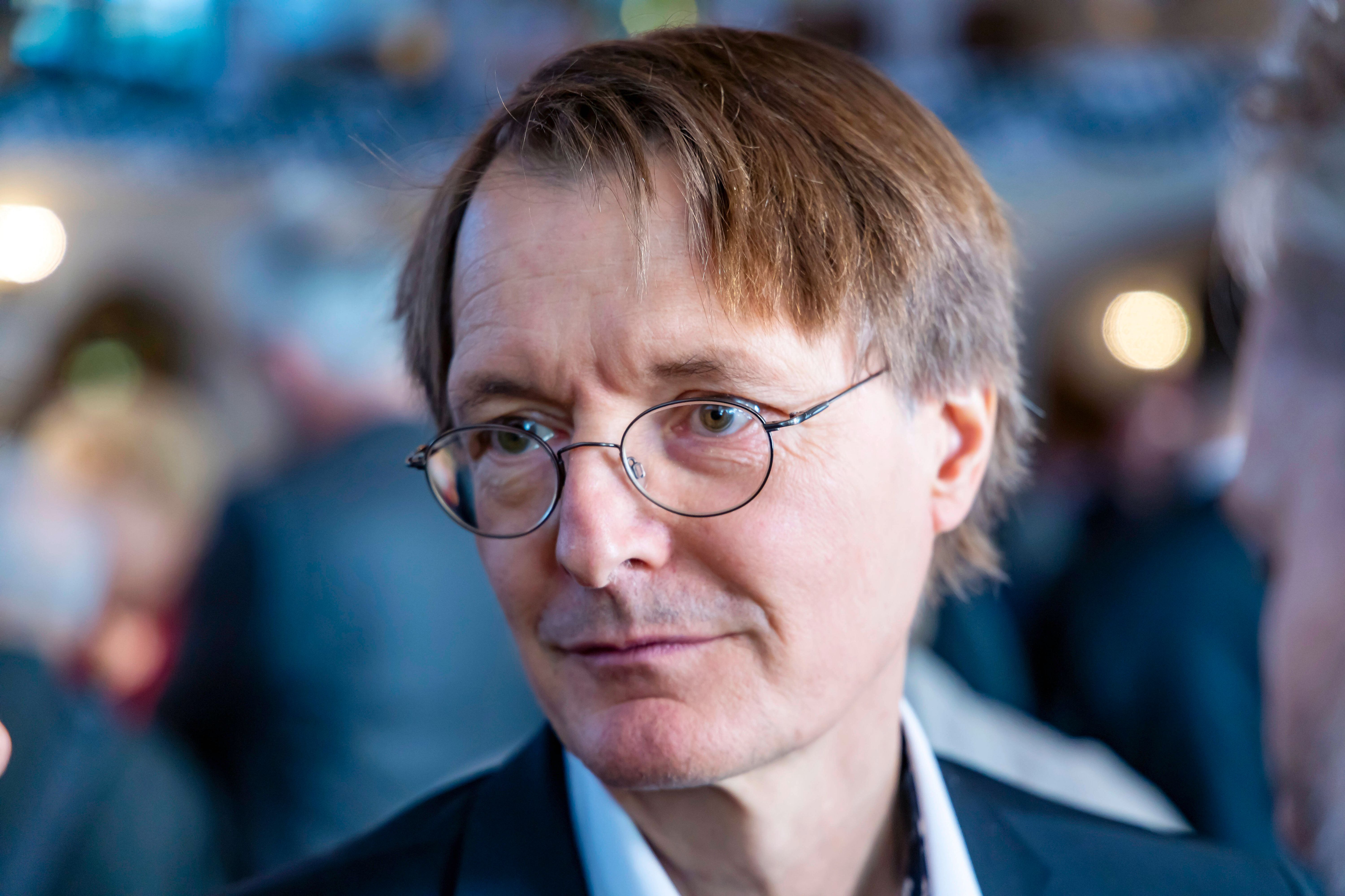 „Riesenfehler“: Karl Lauterbach meldet Honorare nach