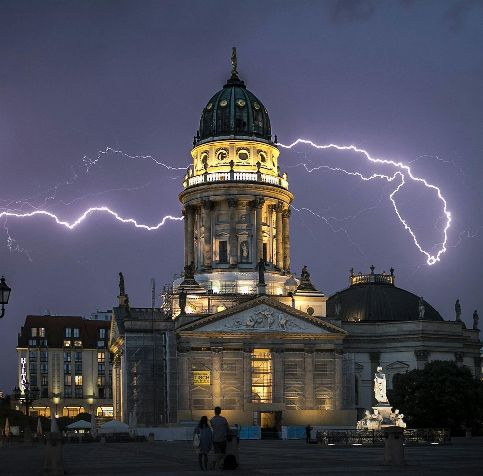 Starkregen und Gewitter in Berlin und Brandenburg! Wo es wie aus Eimern schüttet, wo es trocken bleibt