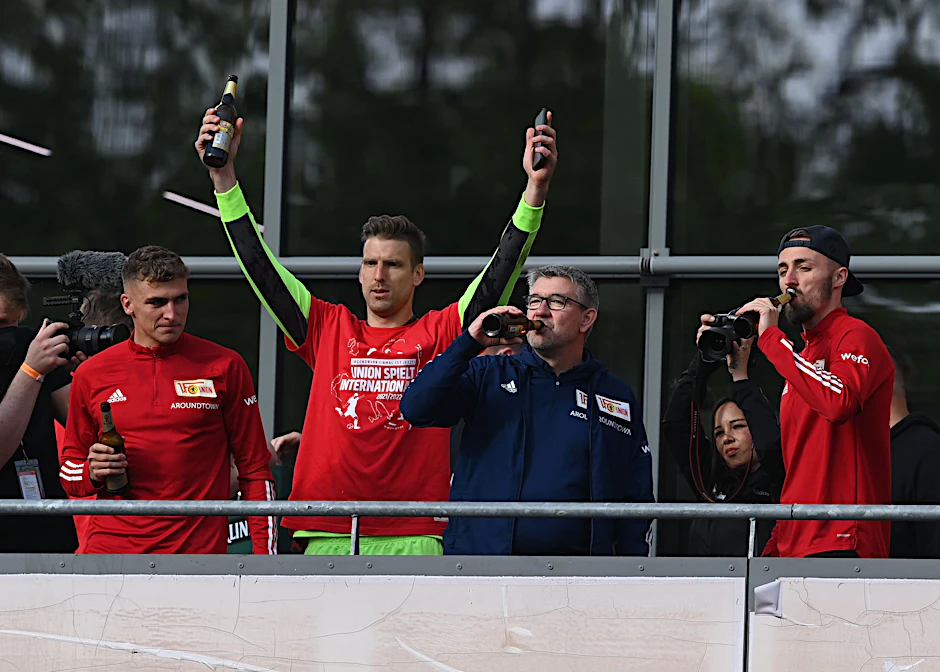 Prost, Union! Die Eisernen dürfen sich zu Recht für ihre starke zweite Bundesliga-Saison feiern lassen.&nbsp;
