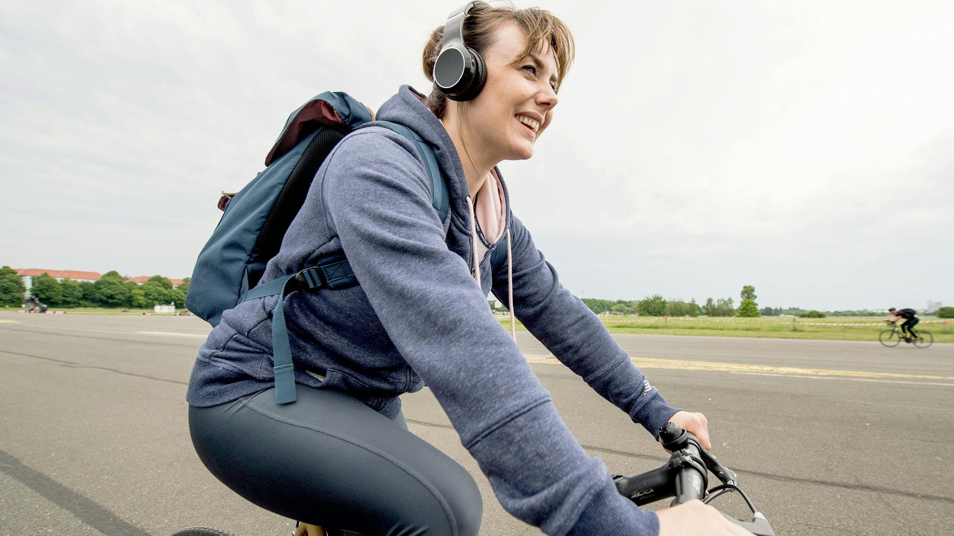 Das Tragen von Kopfhörern beim Radeln ist grundsätzlich erlaubt.