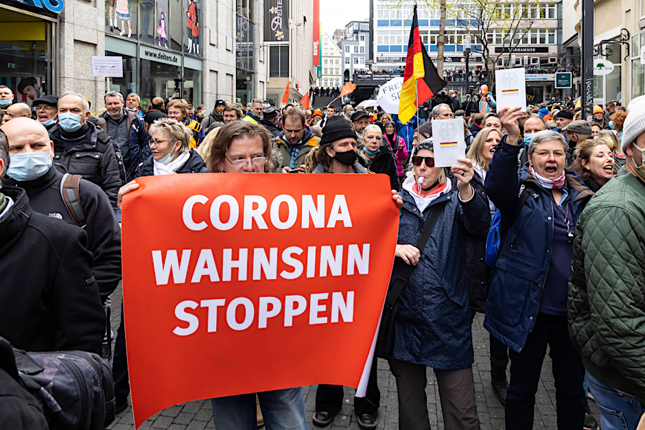 Eine „Querdenken“-Demo in Stuttgart