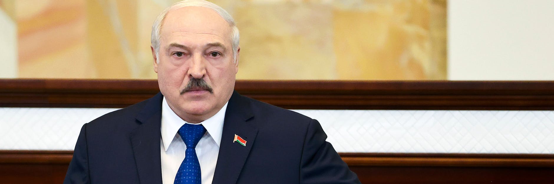 Alexander Lukaschenko verteidigte im belarussischen Parlament die erzwungene Landung eines Flugzeugs in Minsk und die Festnahme eines missliebigen Journalisten. 